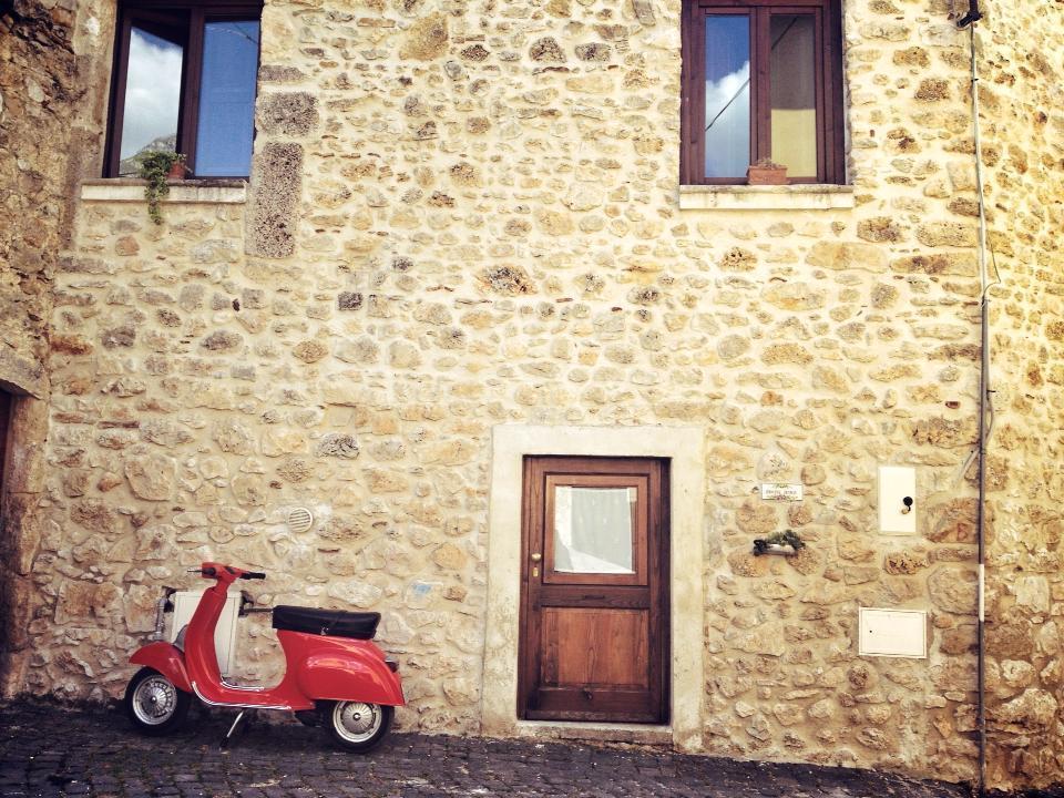 Le Pagliare Del Gran Sasso Bed & Breakfast Assergi Exterior photo